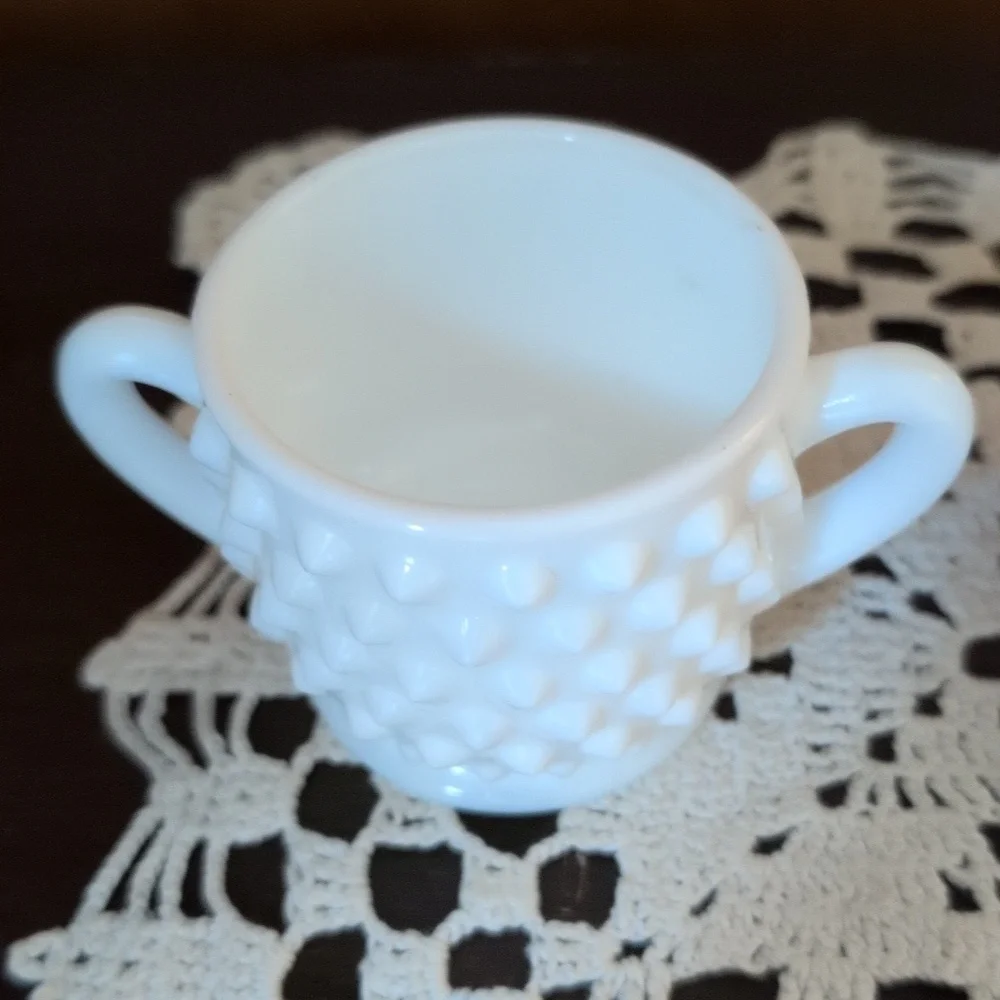 Fenton hobnail white